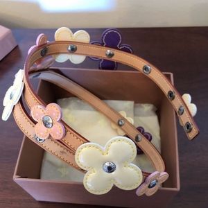 Vernis Fleur Strap belt